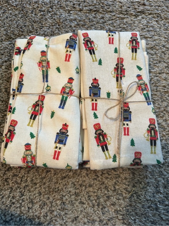 holiday style Other - Set of 8 Nutcracker Cloth Christmas Napkins; Cream and Red
